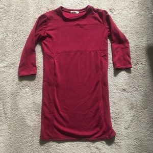 Women’s burgundy long sleeve, front pockets dress
